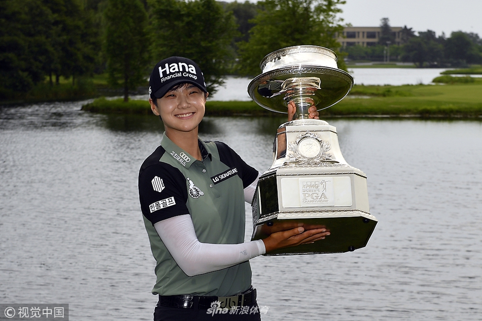 2018法网男单现黑马:淘汰小德切基纳托首进大