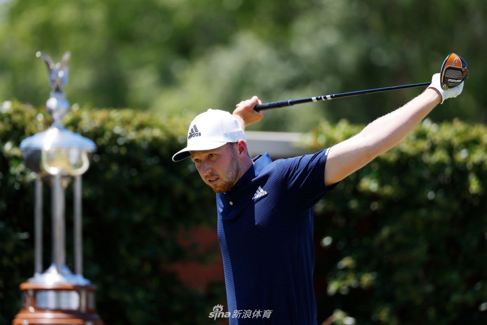 延长赛中，森川凝视球路，表情专注中透着一丝遗憾。