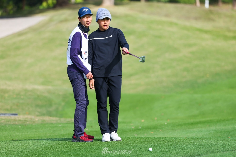 苏州太湖国际高尔夫俱乐部湖光山色，赛场与自然美景融为一体