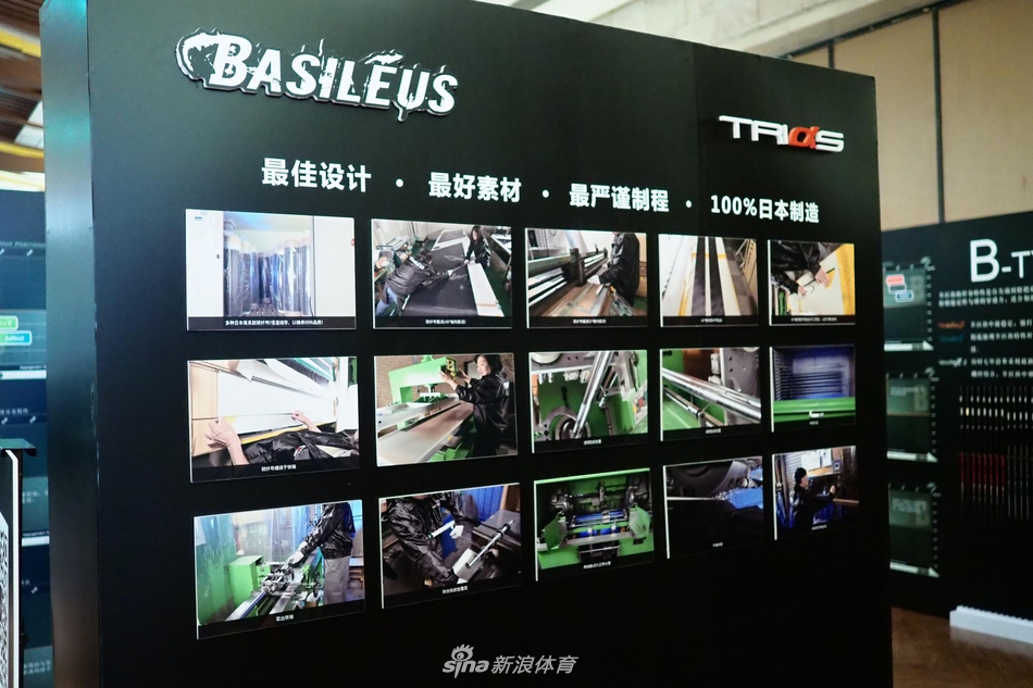 一支量身定制的精美推杆静静躺在果岭状的展示台上,背景虚化,凸显其优雅的杆身线条与平衡感。