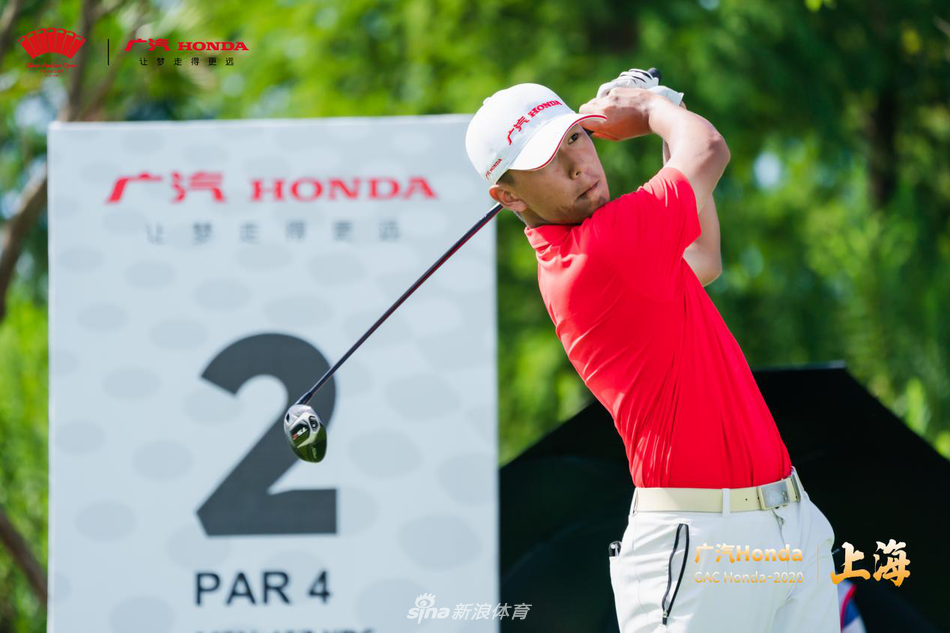 赛事主视觉图震撼亮相，广汽本田标志与‘让梦走得更远’的标语在蓝天绿草间格外醒目，充满力量与希望。