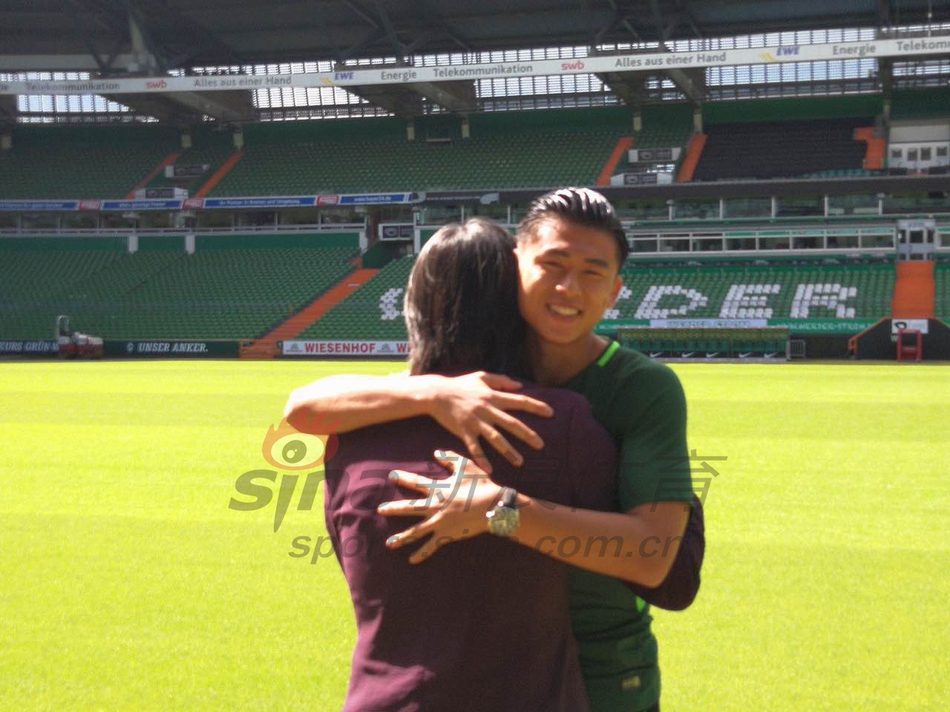 7月3日，英超西布朗俱乐部官方宣布了中国球员张玉宁以永久转会的方式加盟该俱乐部的消息，而在英超联赛的劳工证制度之下，张玉宁将被租借至德甲云达不莱梅俱乐部两年。