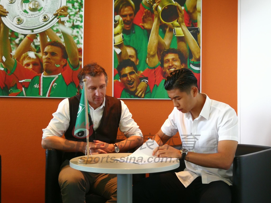 7月3日，英超西布朗俱乐部官方宣布了中国球员张玉宁以永久转会的方式加盟该俱乐部的消息，而在英超联赛的劳工证制度之下，张玉宁将被租借至德甲云达不莱梅俱乐部两年。