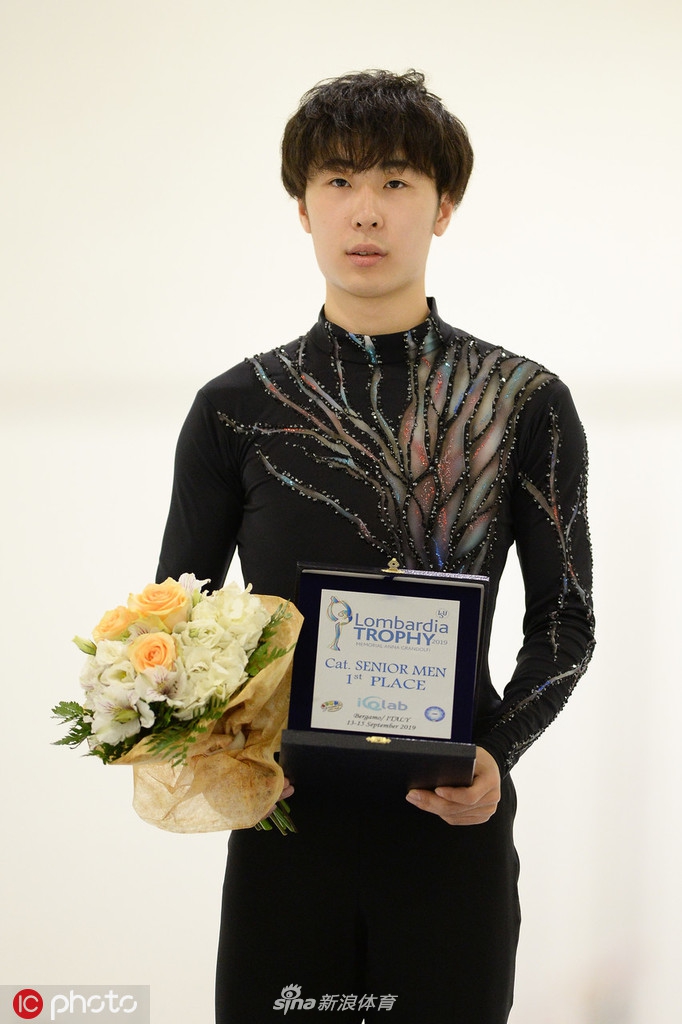 花滑伦巴第杯金博洋获男单冠军