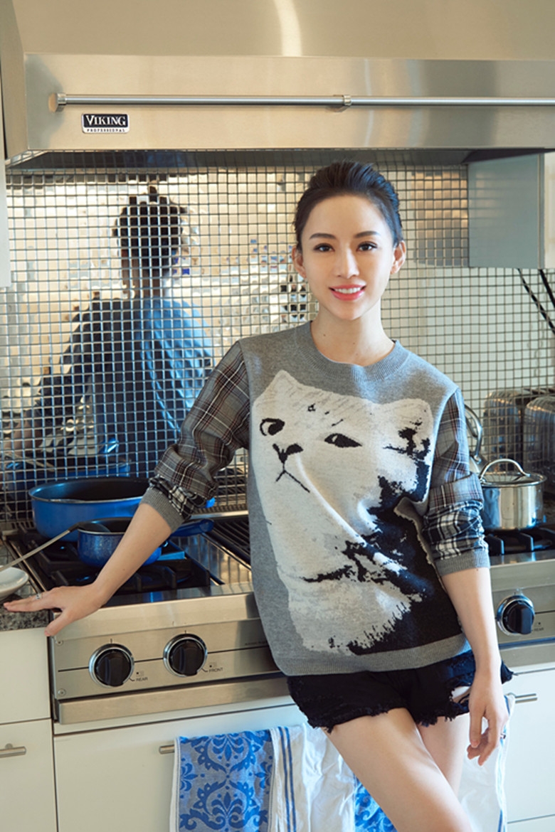 潘晓婷曝光居家写真_高清图集_新浪网