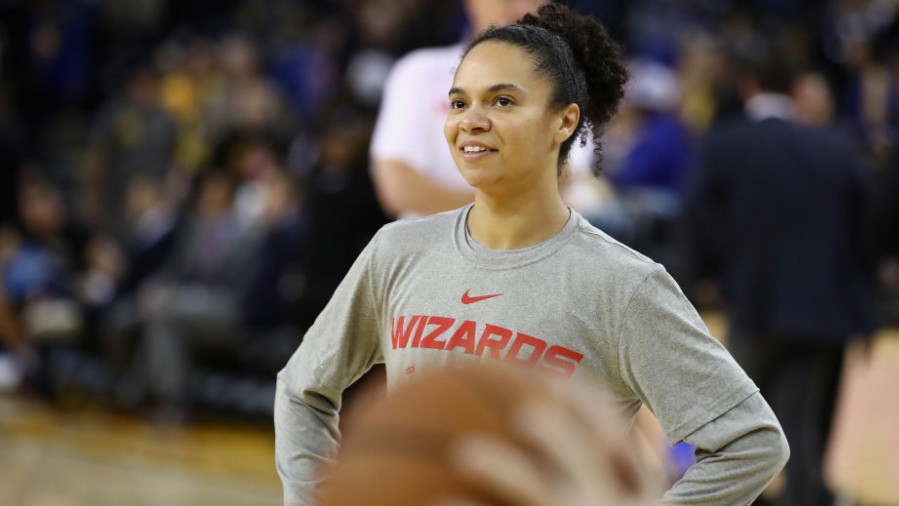 南希-莉伯曼(国王),珍妮-布塞克(独行侠)后第四个在nba担任助教的女性