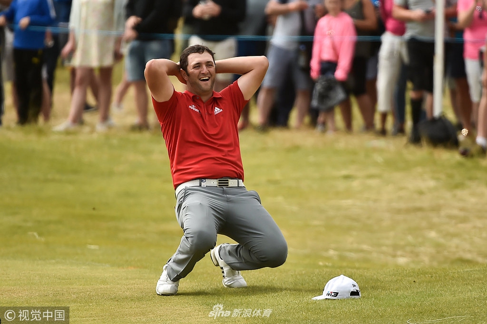 赛前,北爱尔兰巨星麦克罗伊在练习场专注击球,作为赛事东道主,他同样对冠军充满渴望。