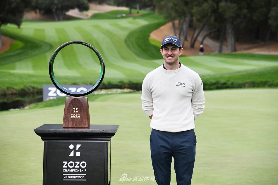 决赛轮关键推杆瞬间，坎特利凝神注视小白球，全场观众屏息以待