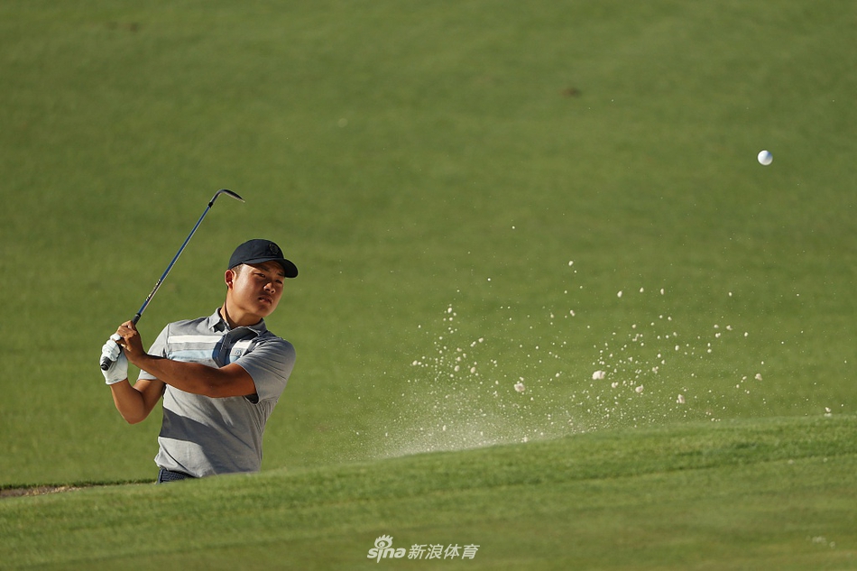 奥古斯塔国家高尔夫俱乐部标志性的阿门角球洞，风景如画挑战重重