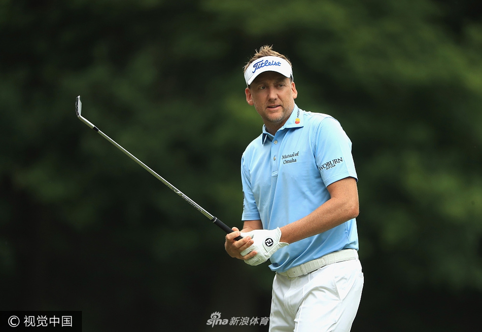 印度选手希夫·卡普尔在沃本球场挥杆,他凭借凌厉的进攻以头名晋级,重返大满贯赛场。