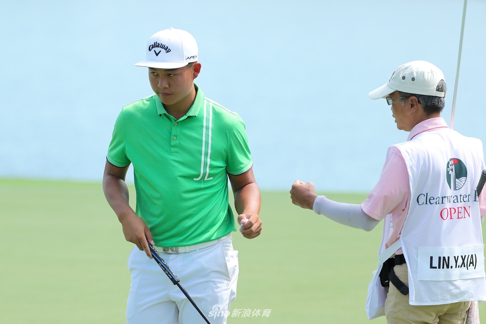 林钰鑫在比赛中面对挑战局势略显无奈，但眼神清澈坚毅，这正是超级新星迈向伟大的必经一课