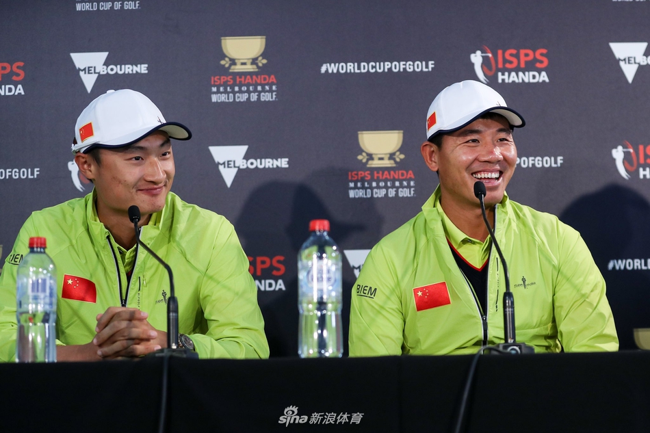 高尔夫世界杯赛前发布会盛大举行，各国球星齐聚一堂，现场星光熠熠。