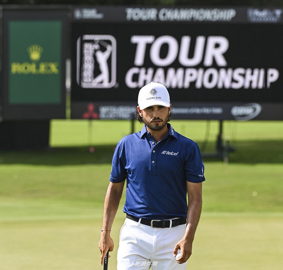 任成宰与松山英树等亚洲球星在比赛中并肩前行,他们代表着高尔夫运动在全球范围内的蓬勃力量。