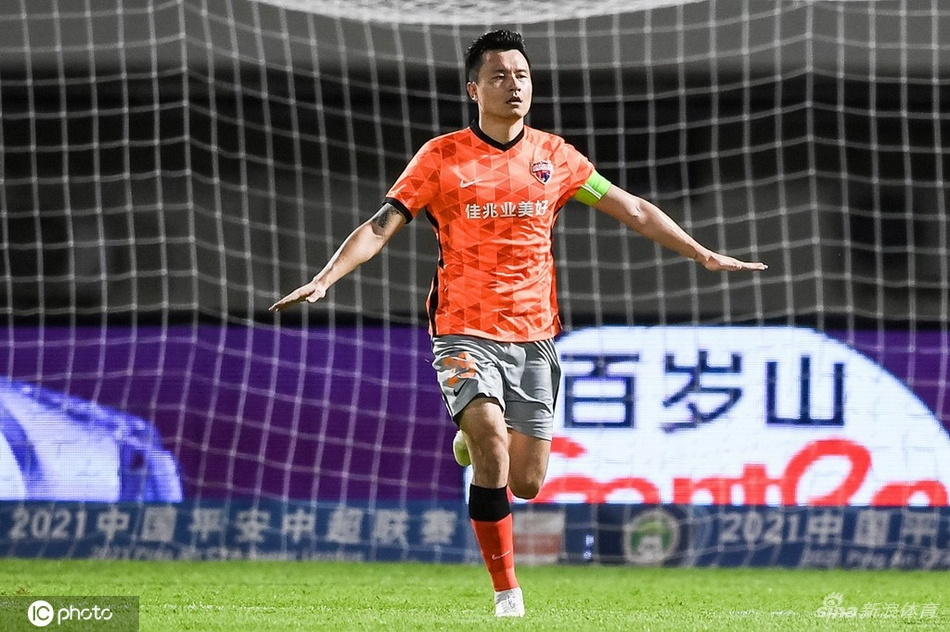 最强阵！国足U22熊猫杯名单：王钰栋领衔，王博豪、依木兰入选