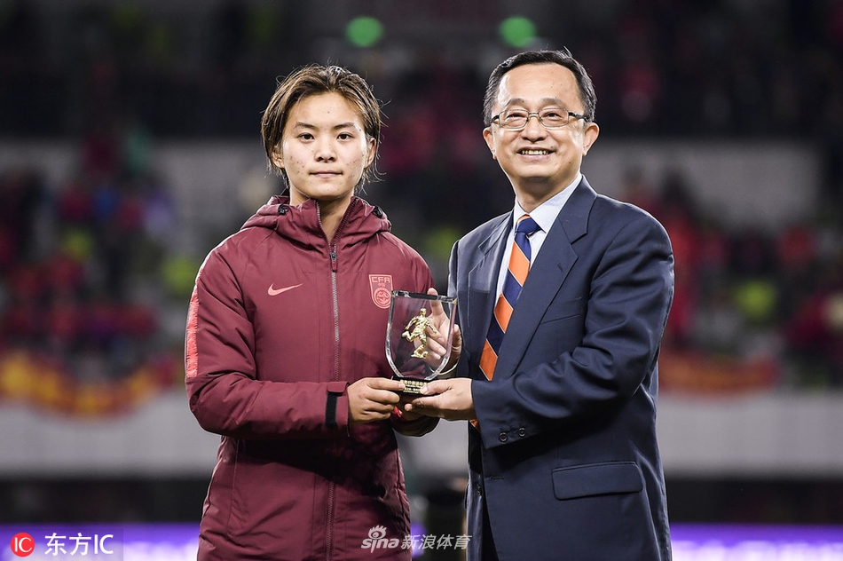 【直播】ShowMaker：以为自己在中国没那么受欢迎，结果全是人