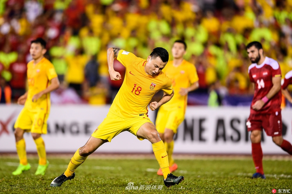 徐阳：邵佳一的融合与沟通能力强；希望更多年轻教练挺身而出