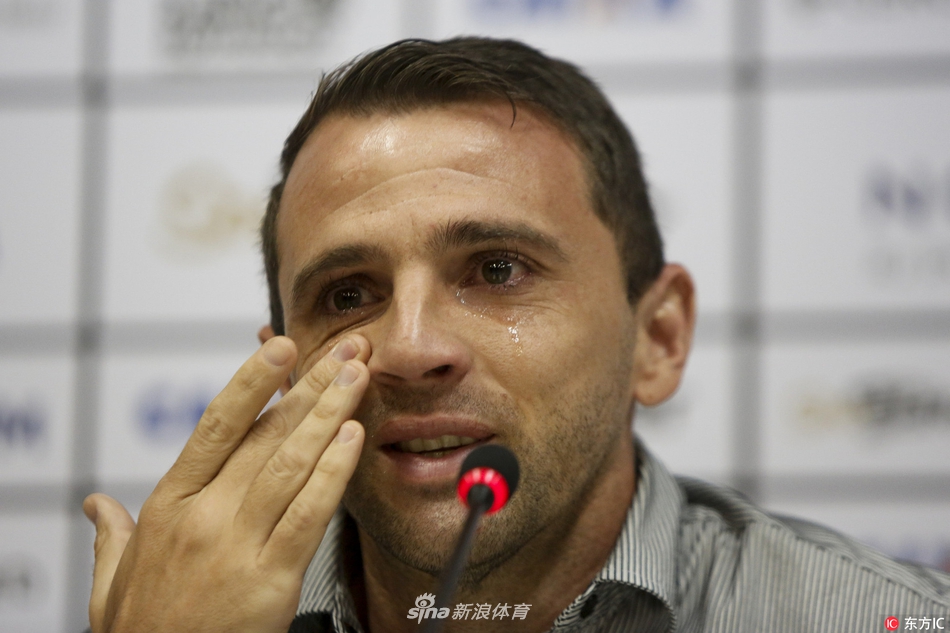 贬为替补！克莱本赛季场均得分、三分、命中率多项数据生涯新低