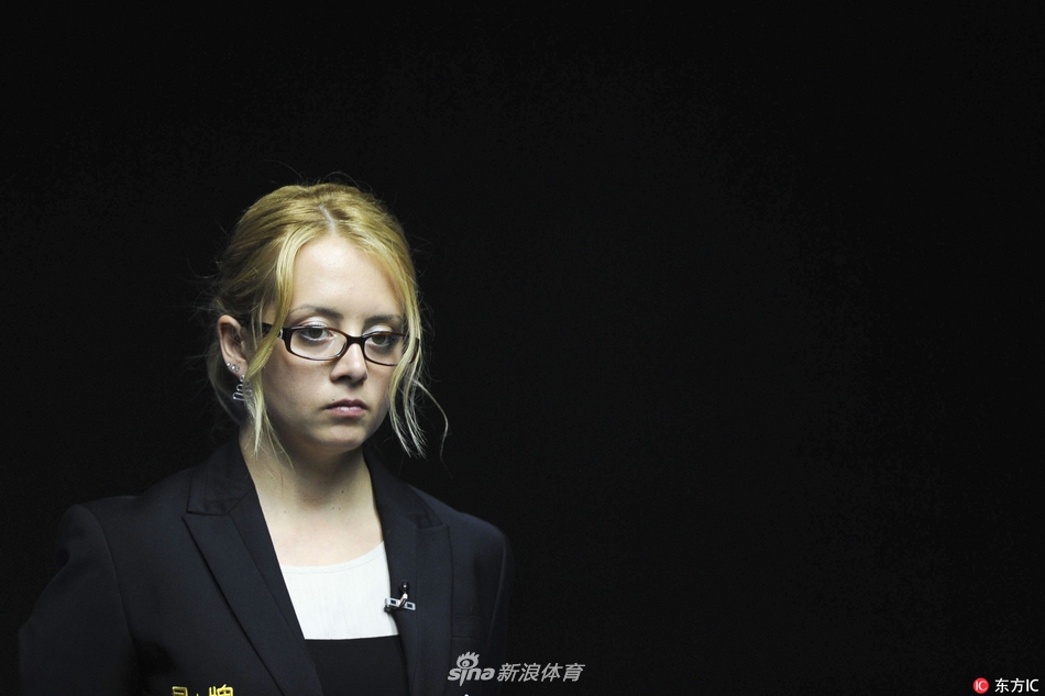 保加利亚美女裁判波奇洛娃_高清图集_新浪网