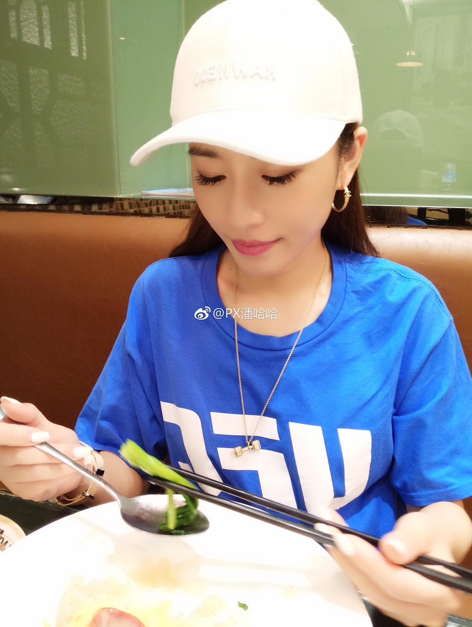 ufc中国举牌女郎选拔赛选手美照_高清图集_新浪网