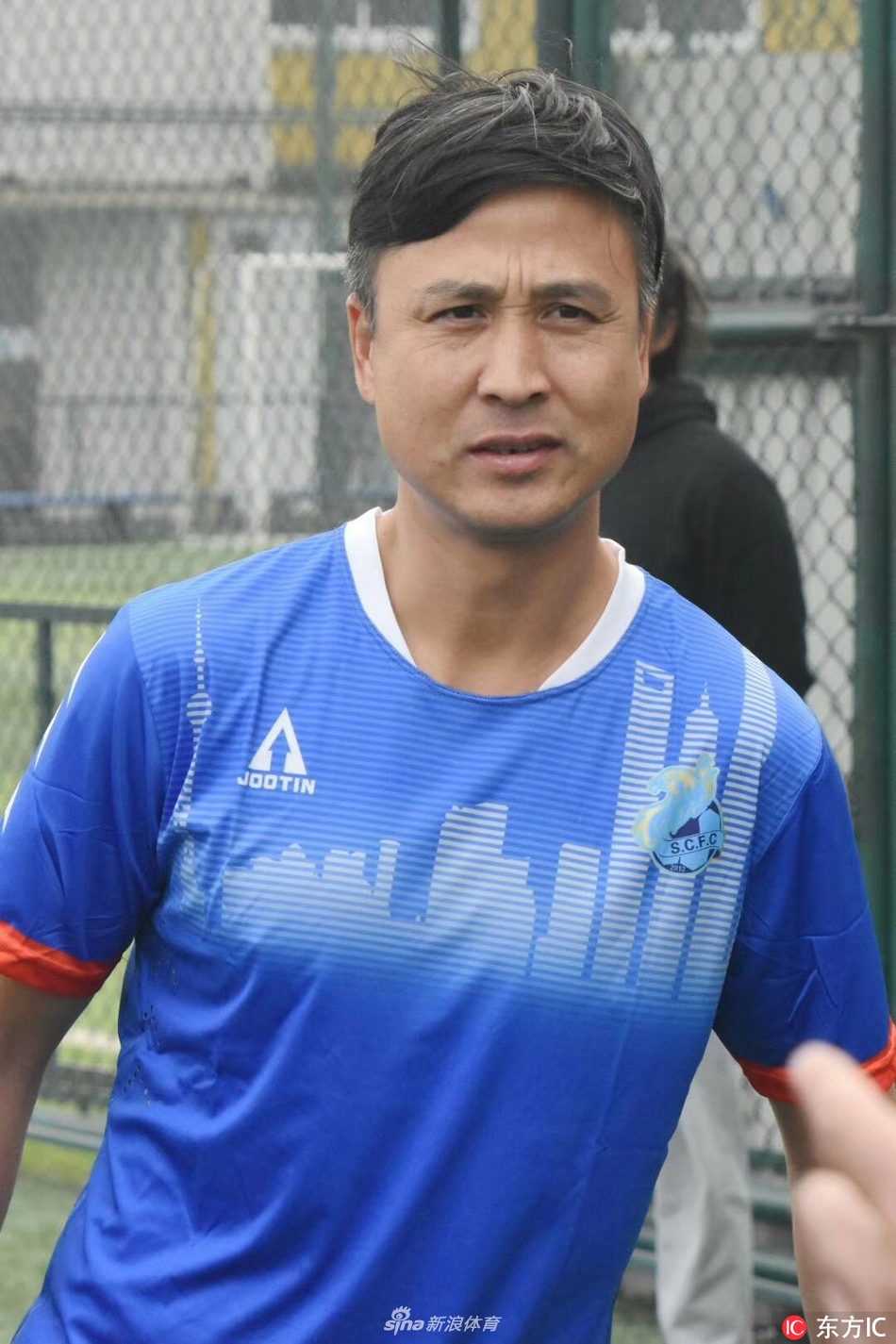 祁宏现身上海老克勒球队