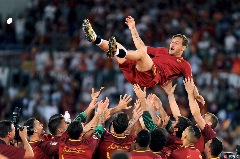 2017图片年度盘点之2017足坛群星的告别