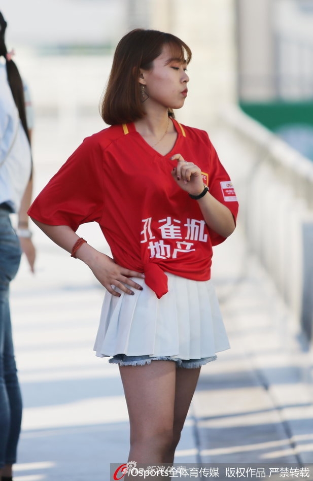 2017图片年度盘点之中超美女球迷
