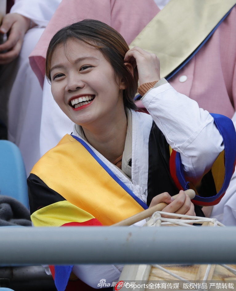 2017图片年度盘点之中超美女球迷