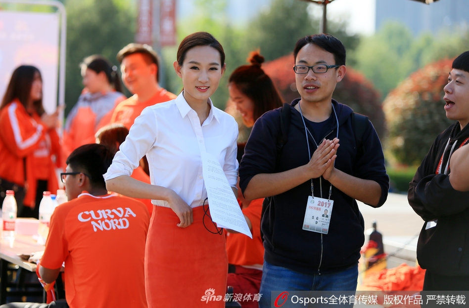 2017图片年度盘点之中超美女球迷