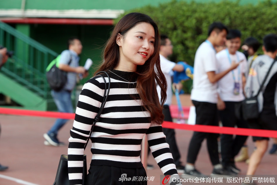 2017图片年度盘点之中超美女球迷
