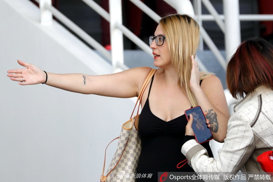 2017图片年度盘点之中超美女球迷