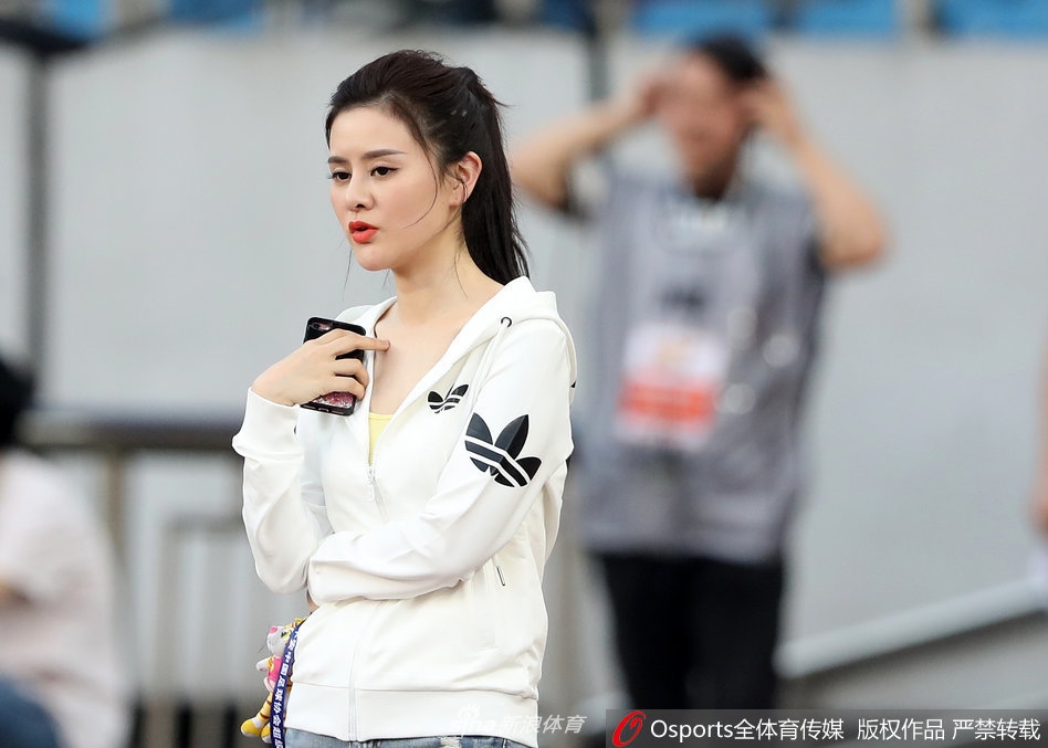 2017图片年度盘点之中超美女球迷