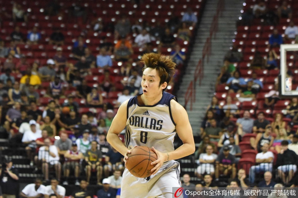 丁彦雨航奋力拼下前场篮板 在长人如林的国王内线硬扛出属于自己的一片天