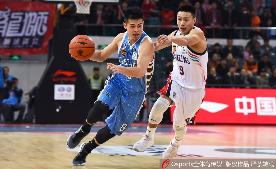 曾參與構(gòu)建馬刺冠軍陣容??普總時(shí)隔20多年打造出現(xiàn)代防守巨獸