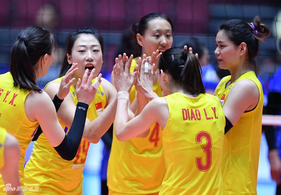 亚锦赛中国女排3-0哈萨克斯坦 8强组复赛夺开门红