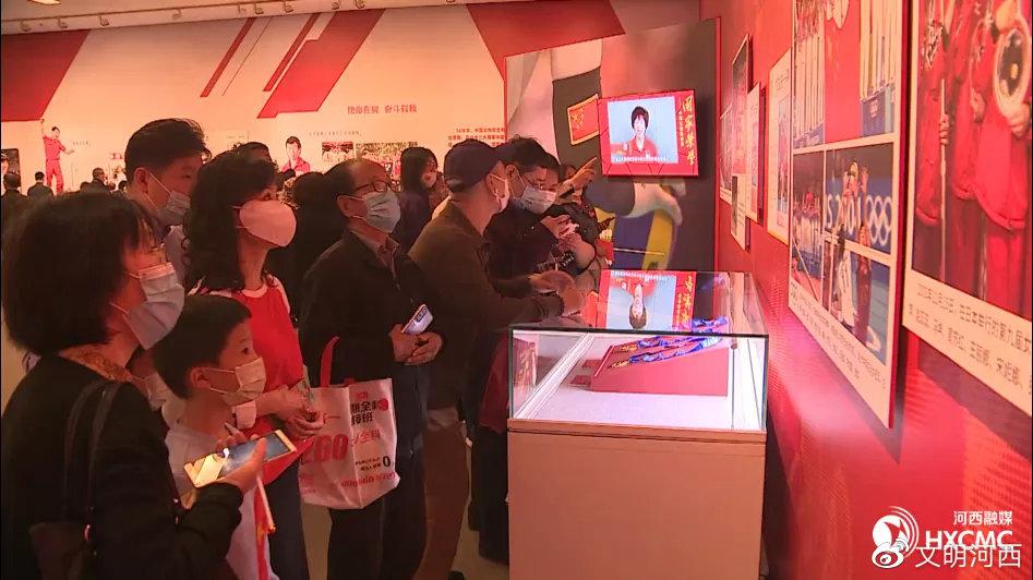 扛起全队！詹姆斯半场14中9砍下22分多次强杀内线突破