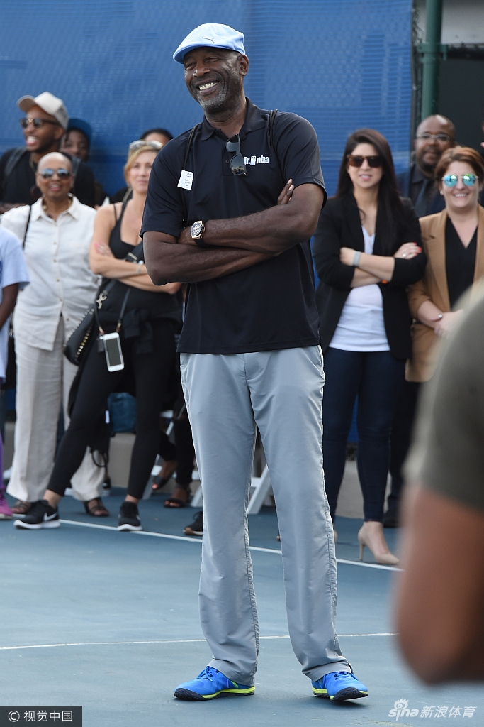 演员迈克尔-b-乔丹办活动 湖人名宿等nba众星捧场