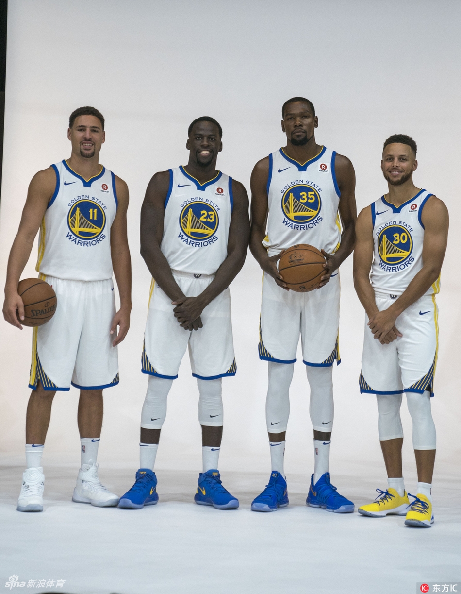 [nba]勇士拍摄定妆照!四巨头率卫冕冠军剑指新赛季(22