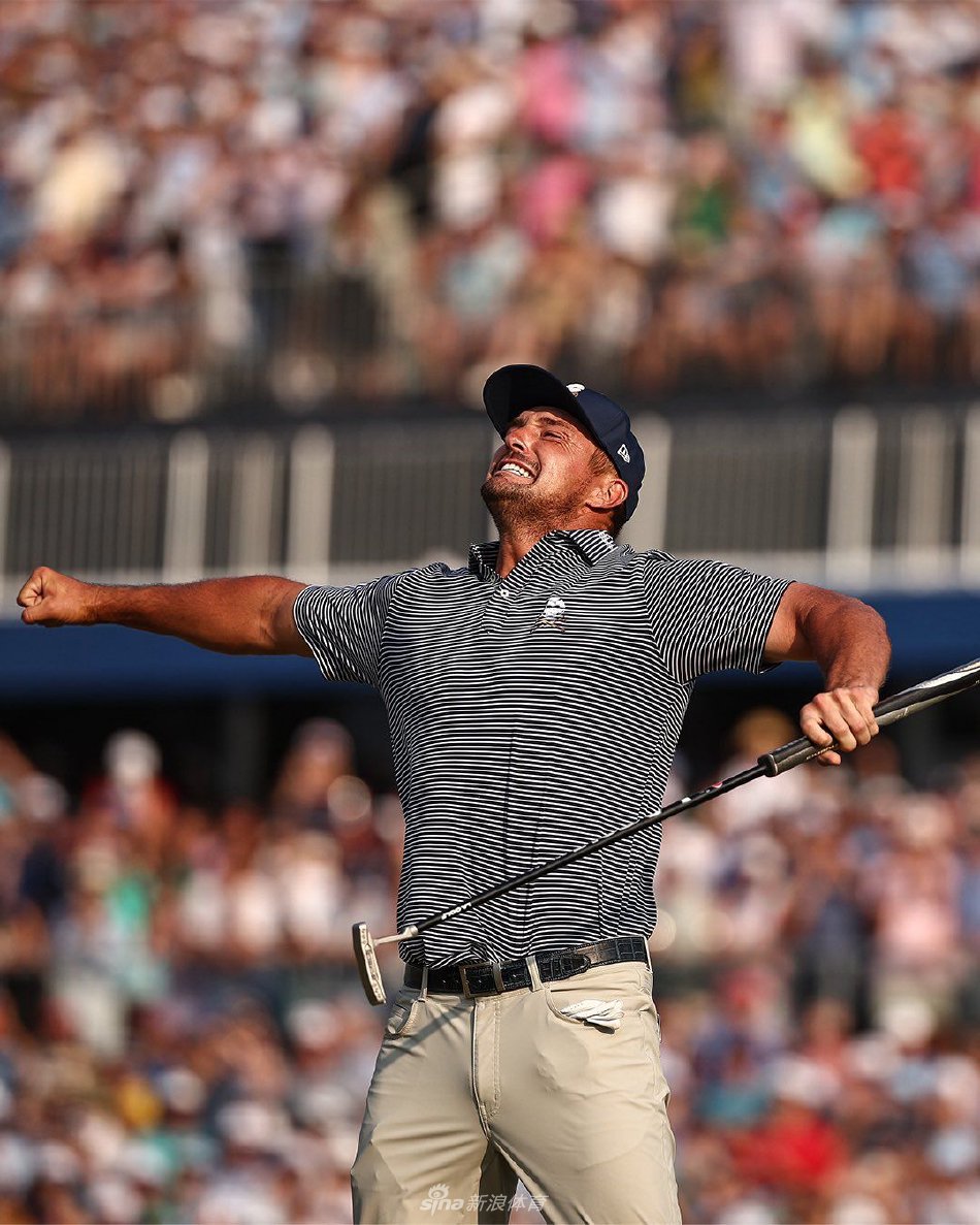 德尚博在沙坑中完成关键一击,沙粒飞扬瞬间凝聚了全场目光