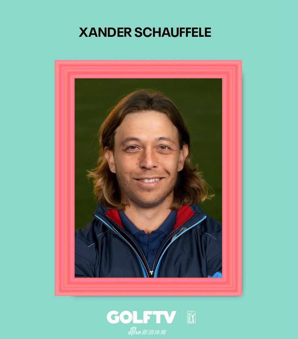 F1赛道上风驰电掣的世界冠军戴上了蓬松卷发，在领奖台上手持香槟，笑容中透出一丝与往日不同的俏皮。