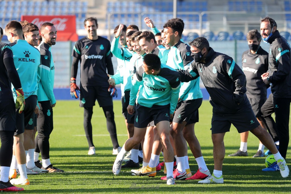 中超第29轮最佳候选：王燊超、钟义浩、法比奥、泽卡、兰克尔泽