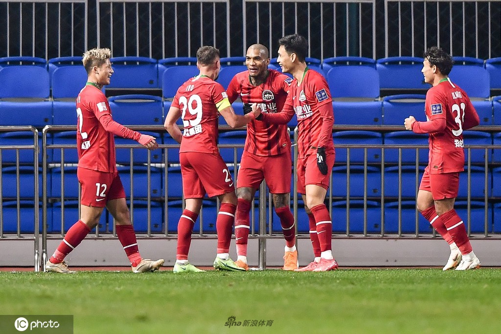 北青：王洪亮展示出一定的执教能力，被足协继续留用的可能性较大