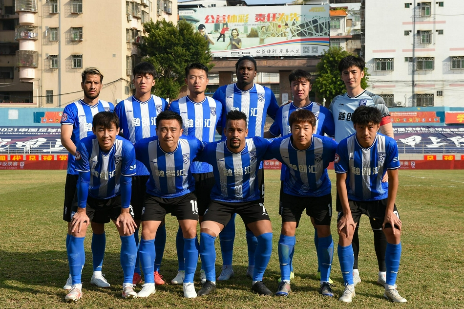 徐阳：邵佳一的融合与沟通能力强；希望更多年轻教练挺身而出