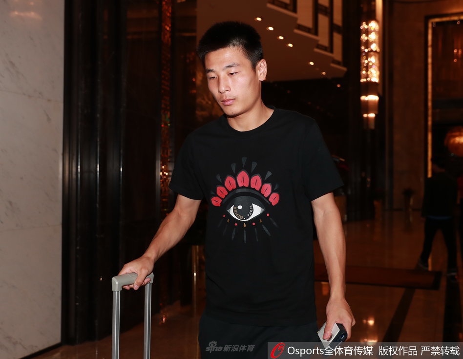 2018年5月22日,江苏南京,国足抵达下榻酒店,备