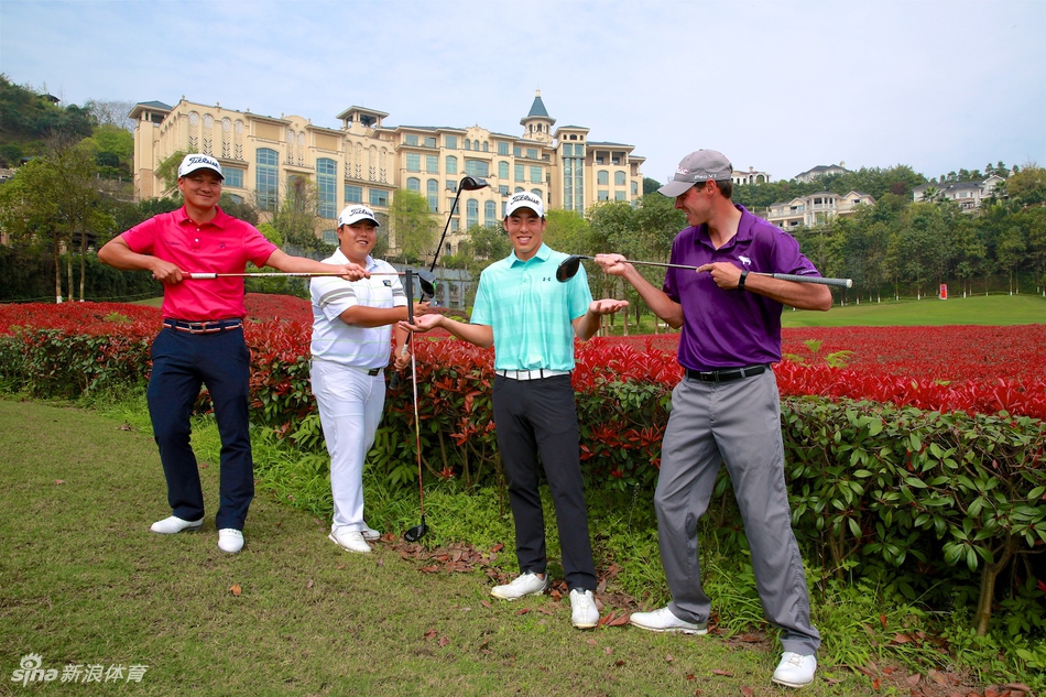 发布会现场气氛热烈,赛事主办方与嘉宾共同展望山城高尔夫盛宴