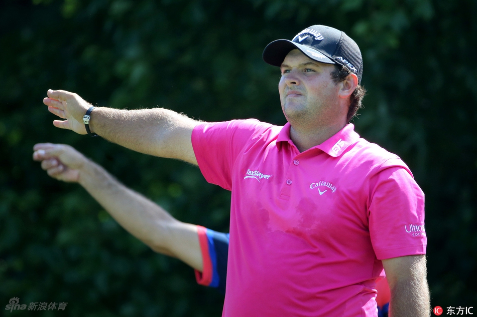 帕特里克·瑞德在开球台上准备击球，表情严肃，力求摆脱本轮不佳状态。