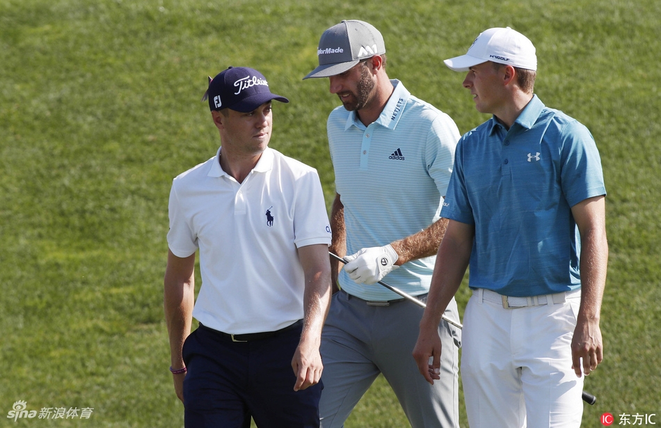 联邦杯三天王同组竞技,达斯汀·约翰逊、乔丹·斯皮思与贾斯汀·托马斯在开球台谈笑风生,气氛既紧张又融洽。