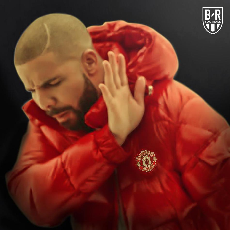 经过第35轮这场荒诞的'让四'闹剧后，四位球迷分别穿着热刺、切尔西、阿森纳、曼联的球衣，面面相觑，脸上写满了'我是谁？我在哪？我的主队到底想不想踢欧冠？'的困惑与无奈。