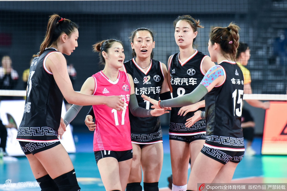 【博狗体育】罗宾逊21分广东女排3-0福建 北京折将仍逆转四川