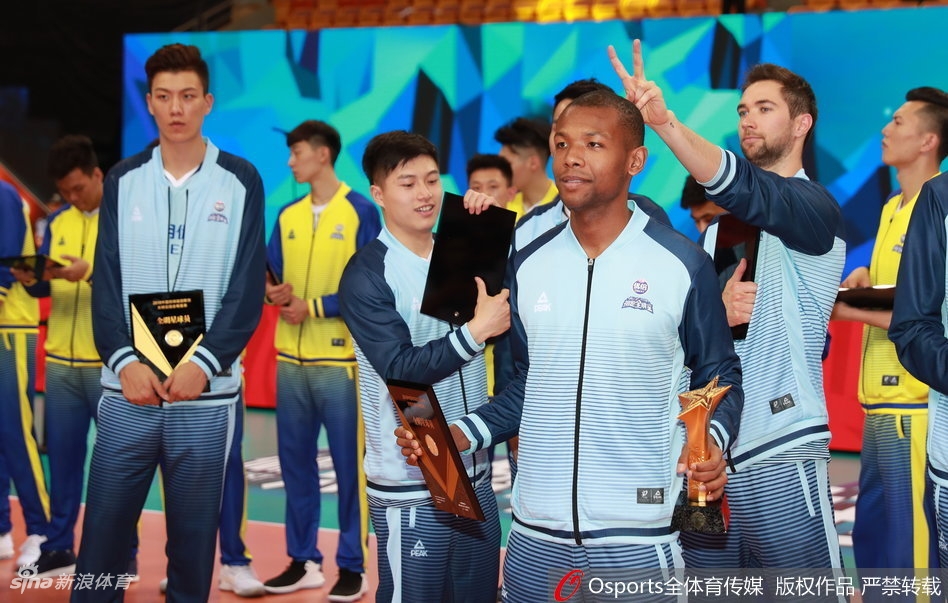 2018年度明星颁奖_...中国网事·感动2018\