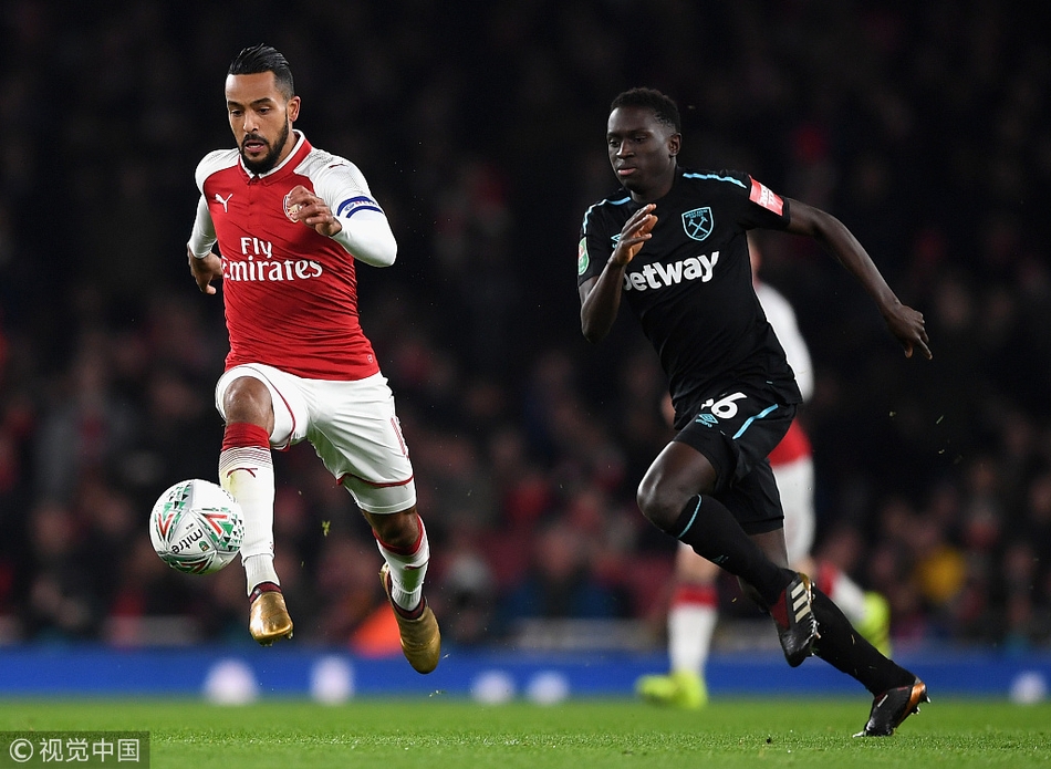 沃尔科特带球疾走